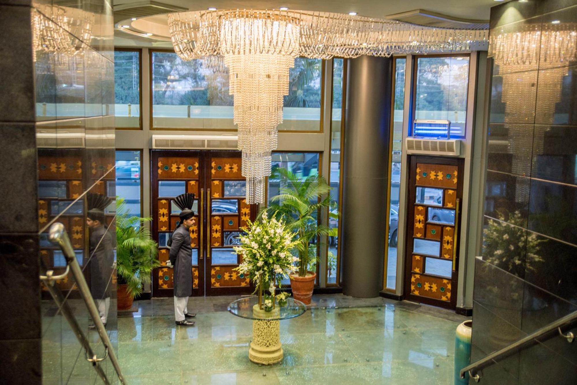 Hotel Dgates ラホール エクステリア 写真