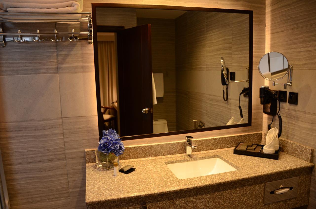 Hotel Dgates ラホール エクステリア 写真